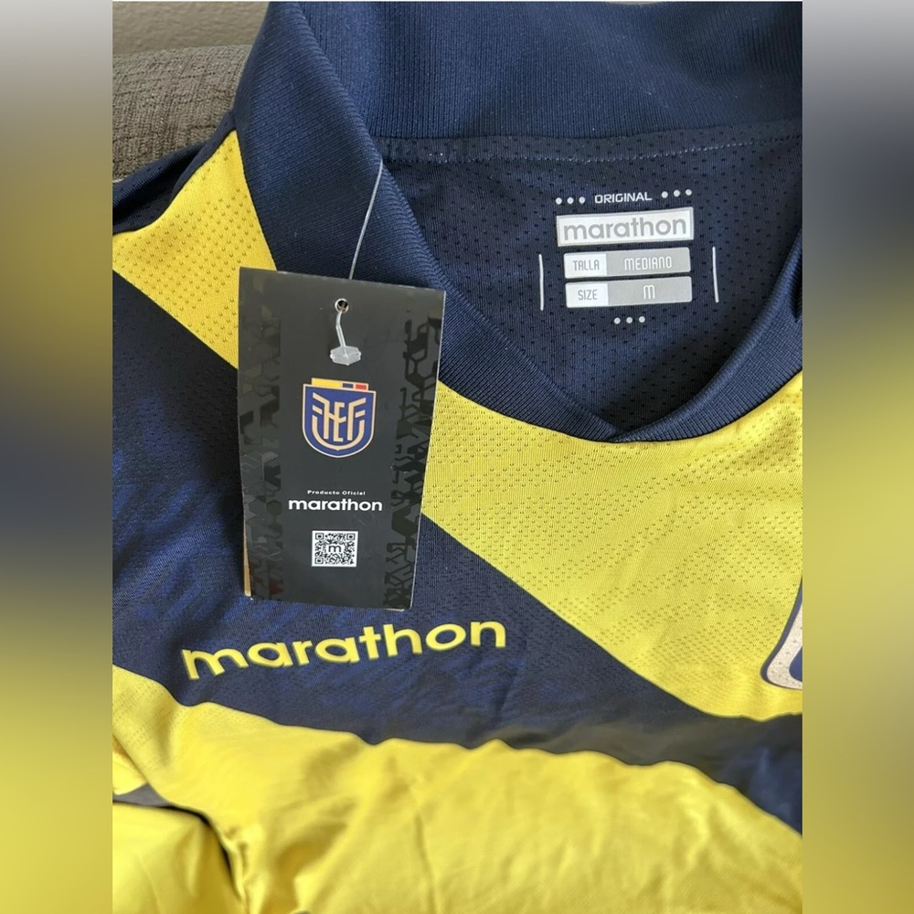 Marathon Authentic Ecuador Team Copa America 2024 Long Sleeve Jersey Men’s Sz: M - Picture 3 of 6